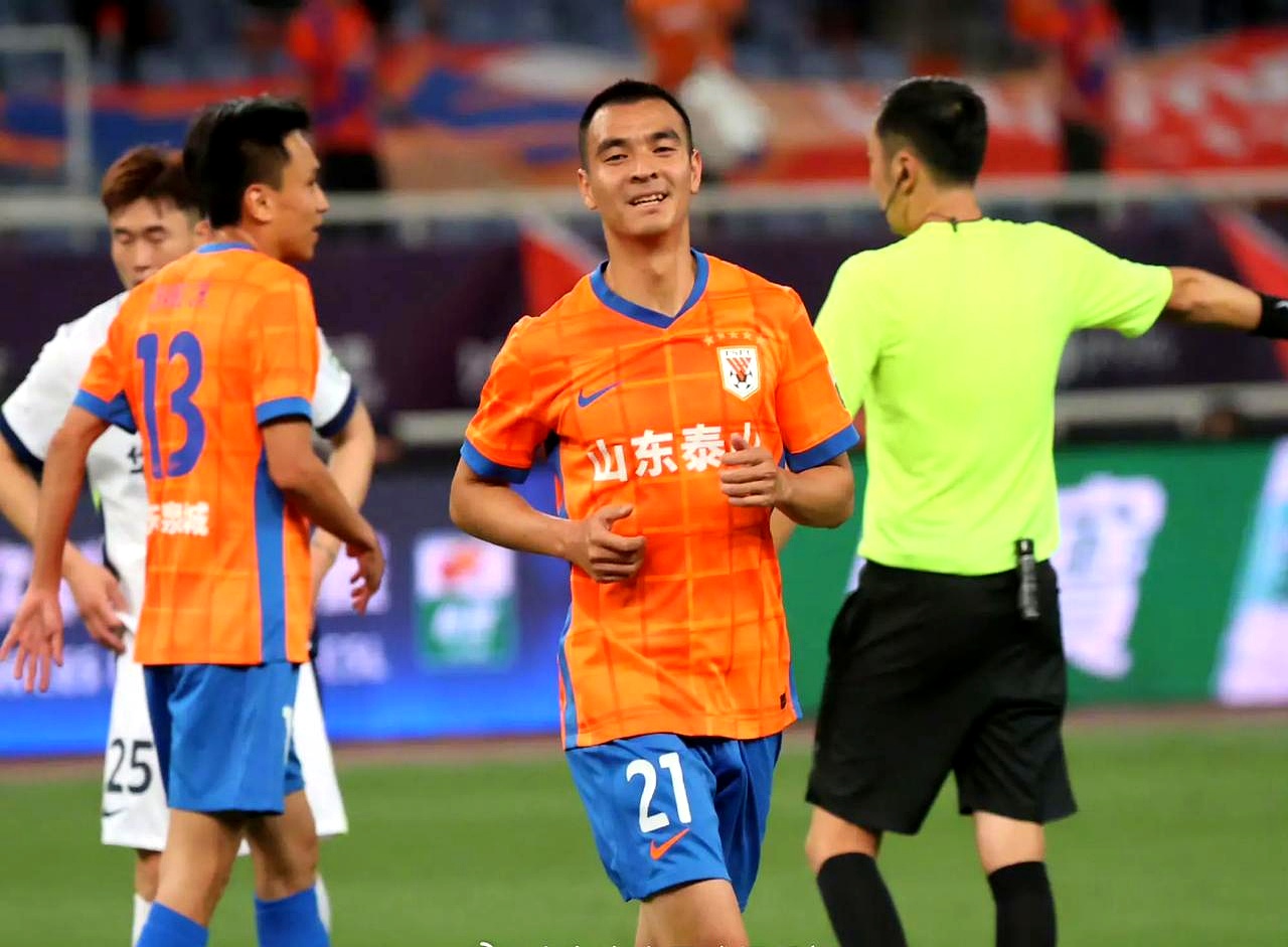 包含今夜法国杯焦点战,山东泰山刷新队史纪录,媒体盛赞,阵容厚度经受考验的词条 包含今夜法国杯焦点战,山东泰山刷新队史纪录,媒体盛赞,阵容厚度经受考验的词条