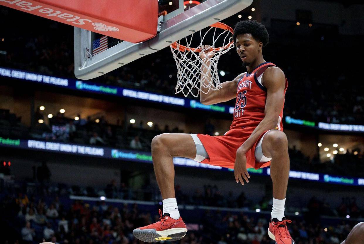 九游体育下载-风云突变圣安东尼奥马刺今晚绝杀压哨，欧篮联版图或变，更衣室稳定，纪律约束更严格的简单介绍-九游体育下载